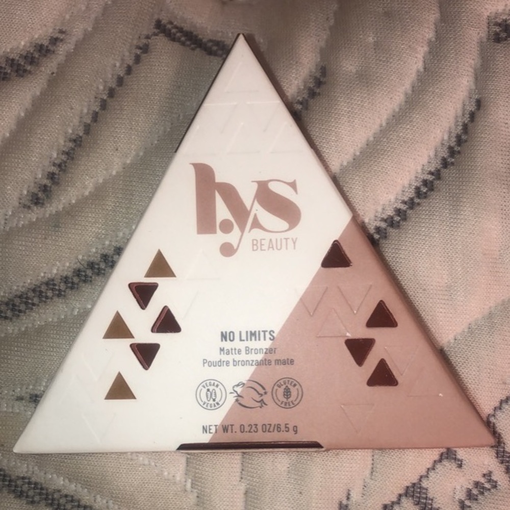 LYS beauty matte Bronzer.